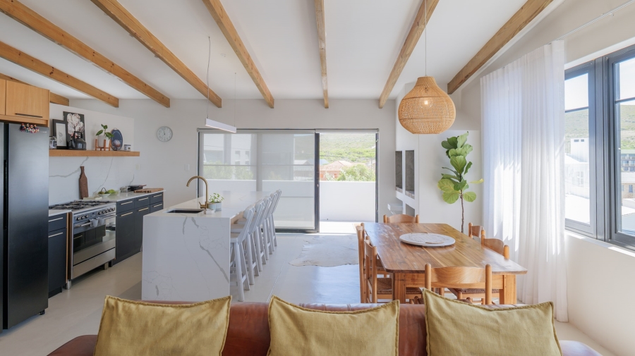 6 Bedroom Property for Sale in Agulhas Western Cape